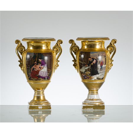 MANIFATTURA FRANCESE DEGLI INIZI XIX SECOLO, Coppia di vasi