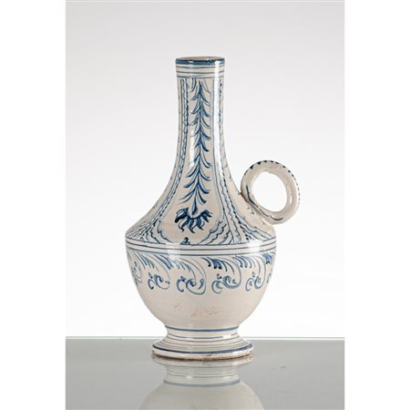 MANIFATTURA SPAGNOLA DEL XIX SECOLO, Bottiglia