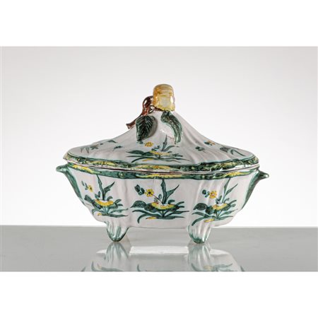 MANIFATTURA DI CERRETO SANNITA DEL XVIII SECOLO, Zuppiera