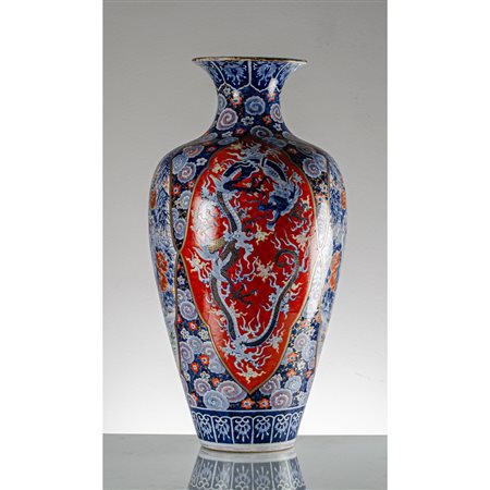 MANIFATTURA GIAPPONESE DEL XIX SECOLO, Grande vaso