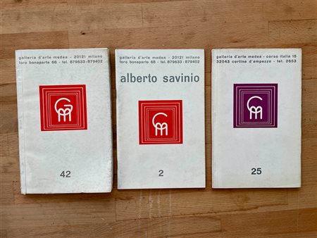GALLERIA MEDEA, CORTINA (SAVINIO, CASSINARI E BUENO) - Lotto unico di 3 storici cataloghi editi dalla Galleria