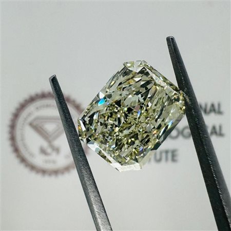 DIAMANTE NATURAL POLISHED 5,09 NATURAL FANCY VERDOGNOLO GIALLO CHIARO -VS1 - IGI - AB50301