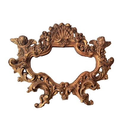 Specchiera in legno dorato e intagliato, periodo XIX secolo. Dimensioni:...