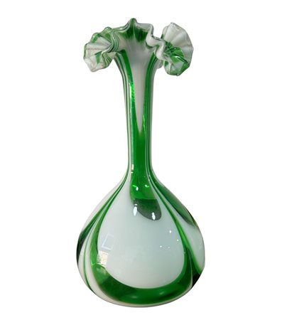 Vaso in vetro di Murano, periodo XX secolo. Dimensioni: h42x20x20 cm. Opera...