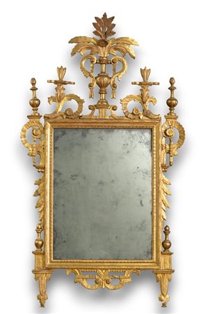  
Specchiera in legno intagliato e dorato stile Neoclassico lucchese XVIII secolo
 Altezza x larghezza x profondità: 130 x 75 x 8 cm.