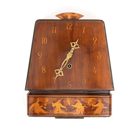  
Orologio da parete Art Decò Svezia, XX secolo
 Altezza x larghezza x profondità: 36 x 27 x 8 cm.