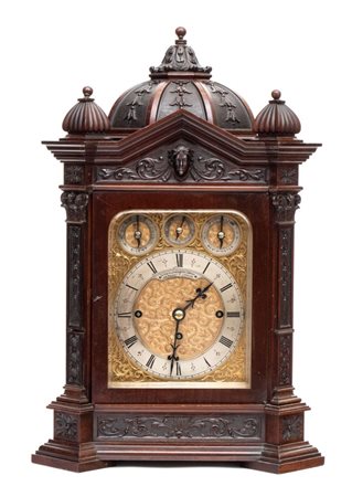 GOLDSMITHS & SILVERSMITHS CO (William Gibson & John Lawrence Langman)  
Orologio Braket Londra, XIX secolo
 Altezza x larghezza x profondità: 58 x 40 x 31 cm.