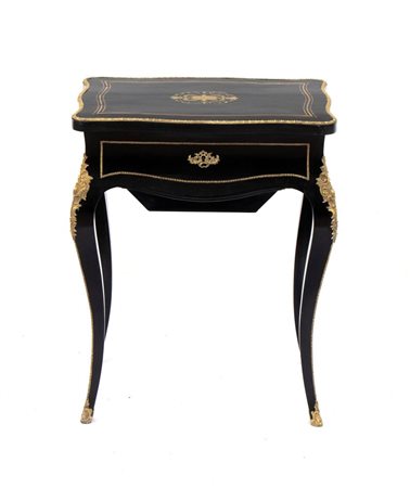 CHARLES-GUILLAUME DIEHL (Steinbach, 1811 - Paris, 1853-1885) 
Tavolino toletta francese Napoleone III XIX secolo
 Altezza x larghezza x profondità: 72 x 58 x 40 cm.