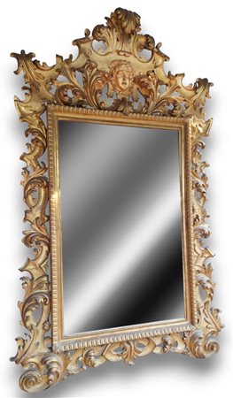  
Consolle con specchiera in stile Luigi XV Italia, metà del XIX secolo
 Altezza x larghezza x profondità: 100 x 180 x 80 cm.