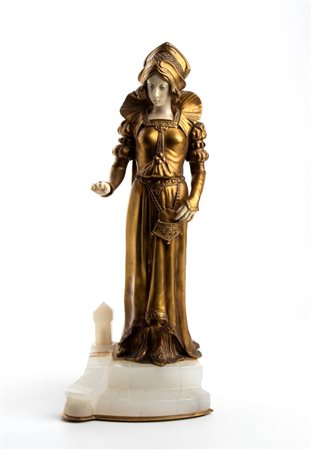 ETIENNE WATRIN (1890 - 1915) 
Fanciulla elisabettiana in piedi finemente vestita, bronzo e avorio 1900 circa
 Altezza x larghezza x profondità: 35,5 x 14 x 14 cm. Peso: 3700 gr.