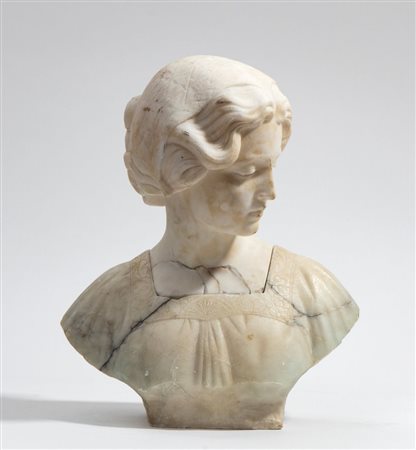 GIUSEPPE BESSI (attribuito a) (Volterra, 1857 - Volterra, 1922) 
Busto di donna in marmo Italia, XIX secolo
 Altezza x larghezza x profondità: 40 x 34 x 22 cm.