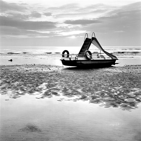 Gabriele Basilico (1983) Saronno 1983 tracce d'estate Fotografia su forex 50x50