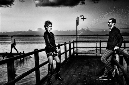 Marco Tenaglia (Italia, 1971 - ) Squirting Champagne 2015 50 x 70 cm (44,6 x...