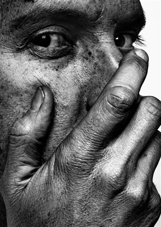 Emanuele Cucuzza (Roma, 1975 - ) WhatEyeAm I 2011 21 x 29,7 cm (18,6 x 28 cm...