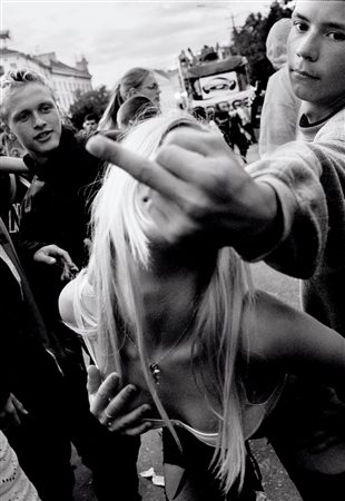 Marco Bulgarelli (Italia, 1973 - ) Love Parade 2013 100 x 70 cm (90 x 60 cm...