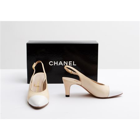 CHANEL, Décolletté