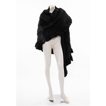 TINA WELGA, Mantella in pelliccia