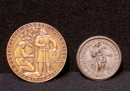 Lotto di due differenti medaglie in bronzo.