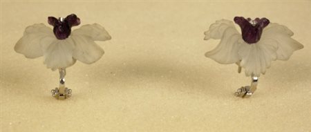 Coppia di orecchini in oro bianco e vetro. STEFAN HAFNER. XX secolo.