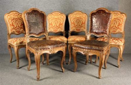 Sei sedie lombarde in legno di noce con schienale e seduta imbottita. Periodo...
