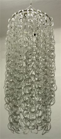 Lampadario a cascata formata da anelli in vetro agganciabili. Anni '60-'70....