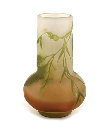 EMILE GALLÈ Nancy 1846 - 1904 piccolo vaso in vetro a cammeo decorato...