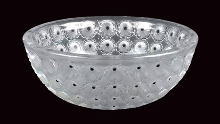 RENÈ LALIQUE Francia 1860 - 1945 centrotavola "Nemours" in cristallo, firmato...