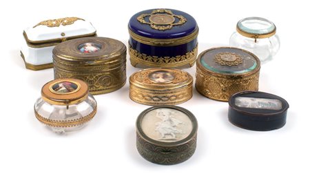 NOVE SCATOLE DI FOGGE E MATERIALI DIVERSI XIX e inizio XX Sec.