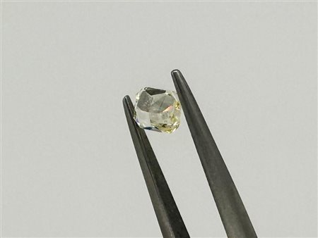 DIAMANTE NATURAL POLISHED 0,74 NATURAL FANCY GIALLO -SI1 - CERTIFICATO GEMMOLOGICO ALLEGATO - UD30113-2