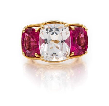 Verdura, anello in oro, quarzo e tormaline rosa Oro giallo 750/000. Peso...