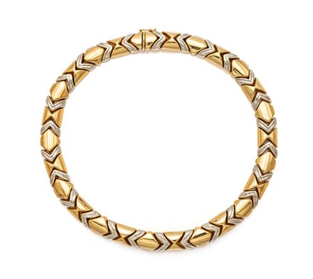 Girocollo in oro Oro giallo e bianco 750/000. Peso complessivo gr 69,3 veste...