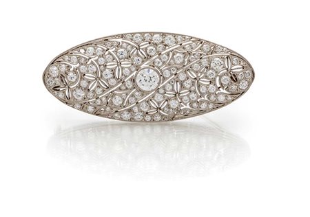 Tiffany, spilla art decò in oro e brillanti Oro bianco 750/000. Diamante...