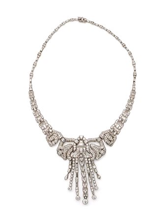 Pettorale francese in platino e brillanti Platino 900/000. Diamanti naturali...