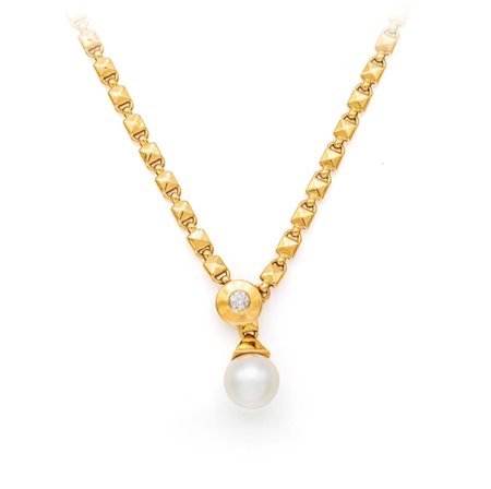 Chimento, collana in oro, perla e brillante Oro giallo 750/000. Peso...