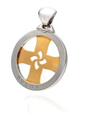 Bulgari, pendente croce in oro e acciaio Oro rosa 750/000, acciaio. Diametro...