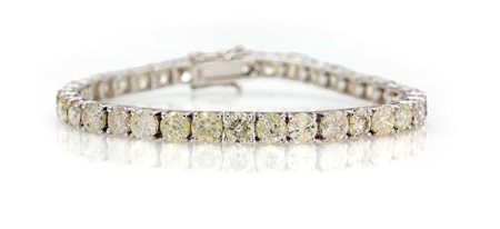 Bracciale tennis in oro e brillanti Oro bianco 750/000. Diamanti in taglio...