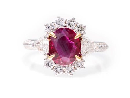 Anello in oro rubino Burma e brillanti Oro bianco 750/1000. Diamanti in...