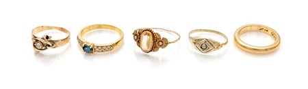 Lotto 5 anelli in oro Oro giallo 750/000. Peso complessivo gr. 12,70