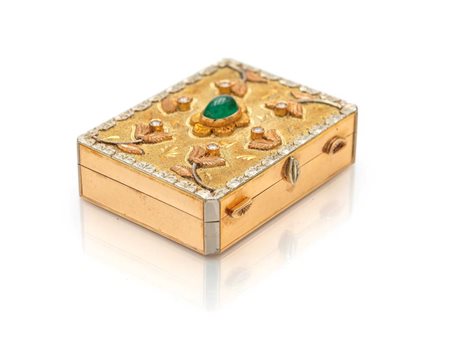 Portapillole in oro, smeraldi e brillanti Oro giallo 750/000. Peso...