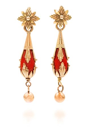 Coppia pendenti in oro e corallo Oro giallo 750/000. Peso complessivo gr....