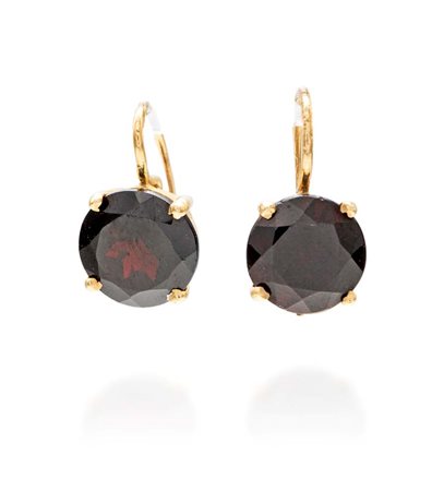 Coppia di orecchini a monachina in oro e granati Oro giallo 585/000. Peso...