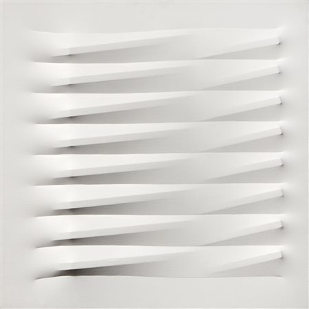 Agostino Bonalumi (Vimercate (Mi), 1935 - Milano, 2013) Bianco, 1976 Tela...