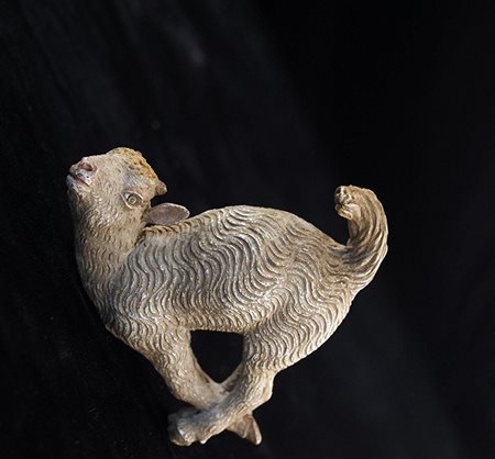 Agnellino legato in terracotta