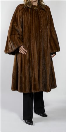 TIVIOLI CARLO - Pelliccia in visone femmina.