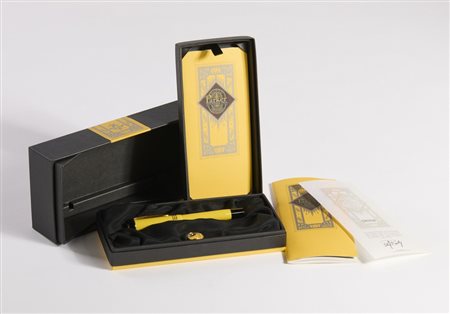 PARKER - Penna stilografica Parker edizione limitata Mandarin Yellow .