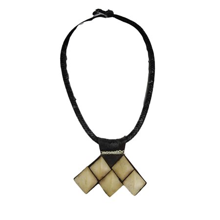 COLLANA CON PENDENTE KHOMISSAR DEI TUAREGH JULLEMIDEN