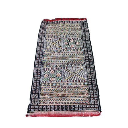 TAPPETO TRIBALE 