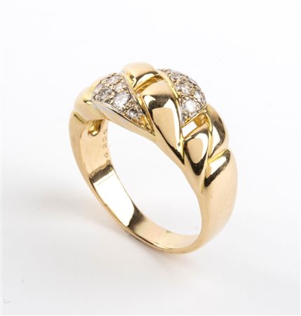 CARTIER  
Anello in oro e diamanti     
 