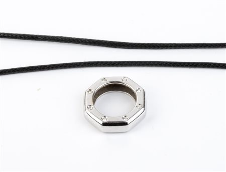 AUDEMARS PIGUET  
Ciondolo in oro bianco e diamanti 
 