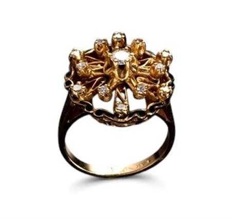  
Anello vintage in oro con brillanti USA, 1940 circa
 